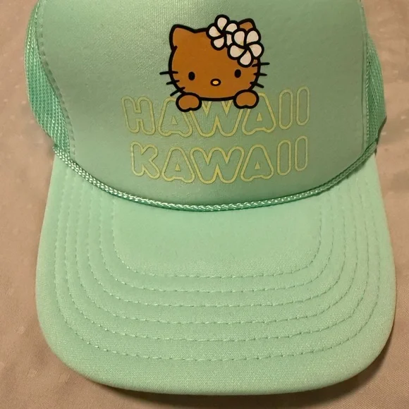 ALOHA COLLECTION Hawaii Kawaii Special Edition Hello Kitty Foam Trucker Hat - Picture 5 of 6